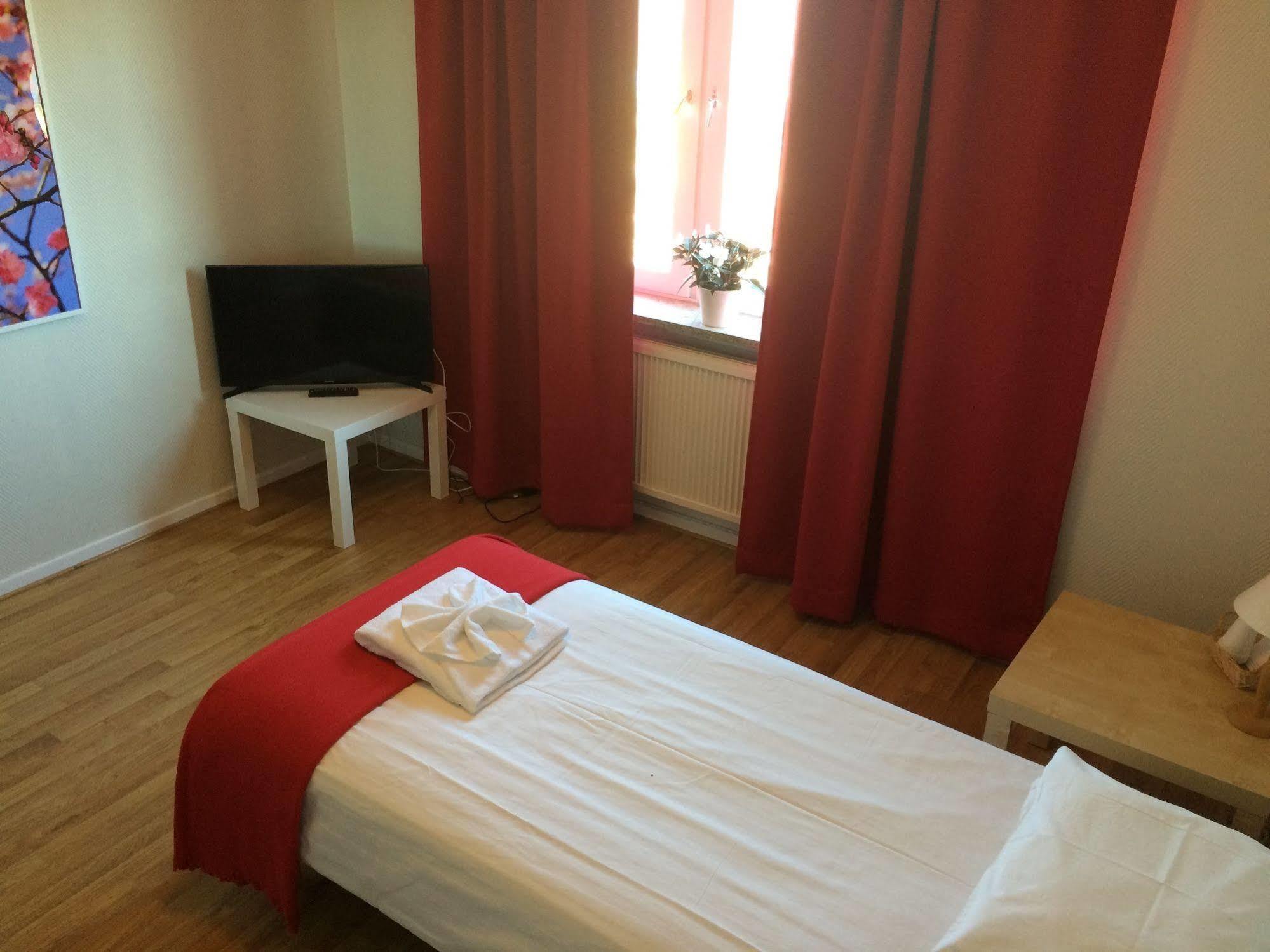 Hotell Oestergyllen Linkoping Exterior photo